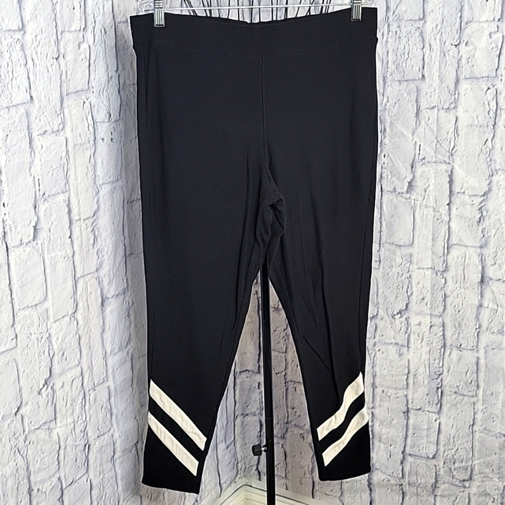 TORRID Black and White Plus Size Leggings‎ Size 2X